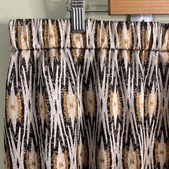 Chico's diamond ikat pull on elastic waistband Brown and Tan Patterned Skirt - Picture 11 of 14